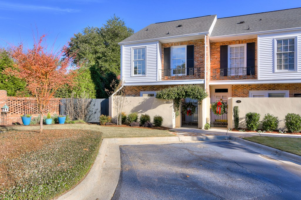 828 Milledge Road, Unit B1 Augusta, GA 30904 - Photo 2 of 35 Gallery Image 2