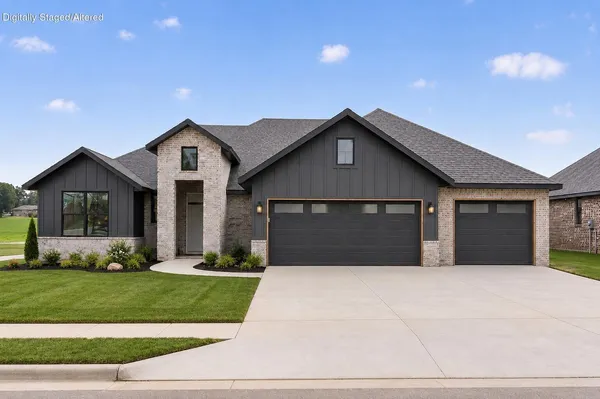 $500,000 | 1608 South Pinecone Path, Springfield, MO 65809