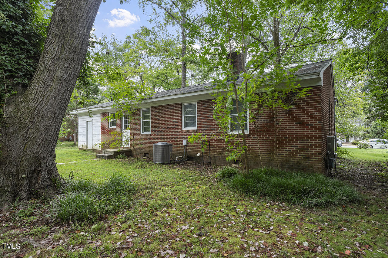 5012 Wickham Road Raleigh, NC 27606 - Photo 6 of 32 5012 Wickham Road_06
