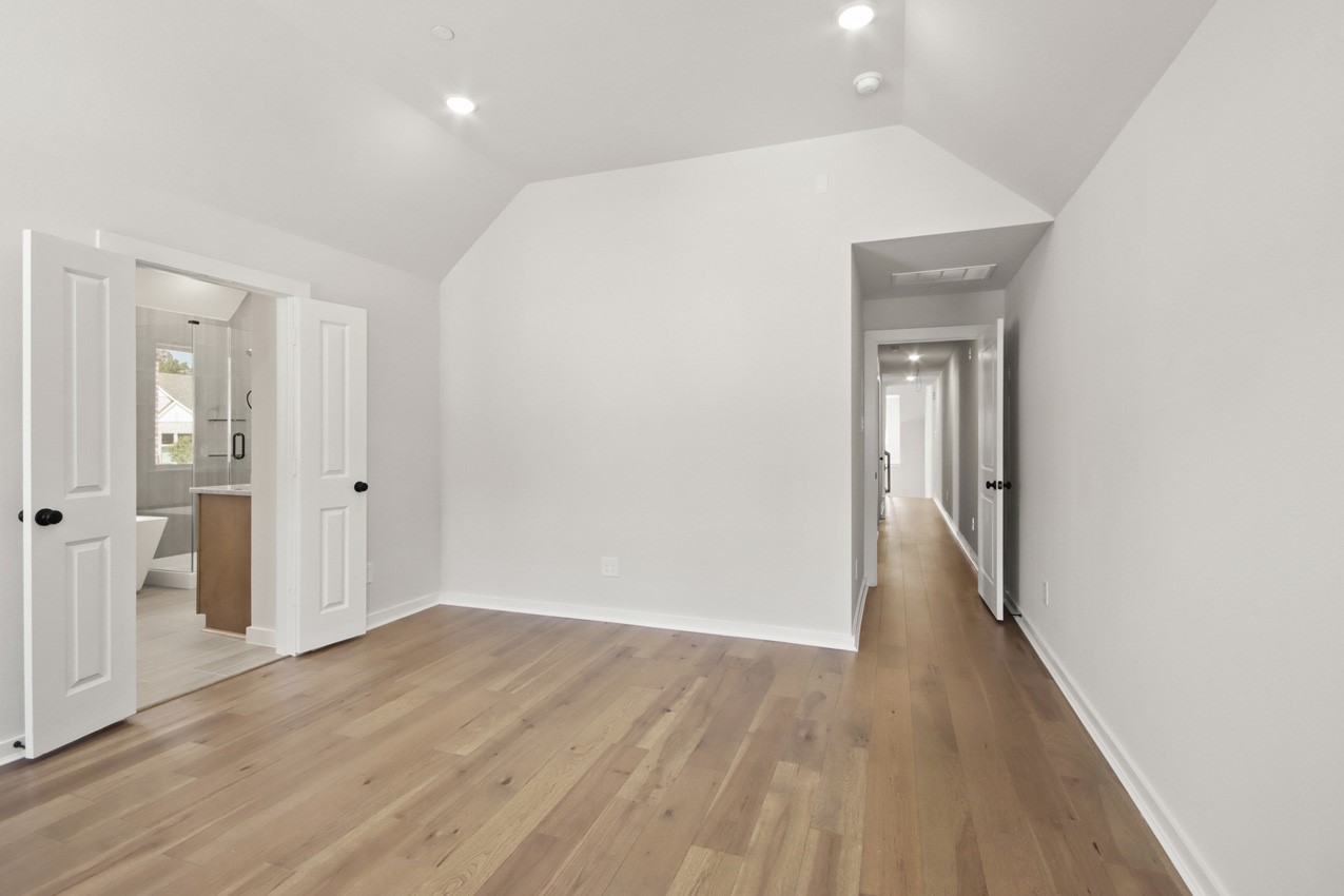 321 Fields Lane Montgomery, TX 77316 - Photo 13 of 20 Primary Bedroom