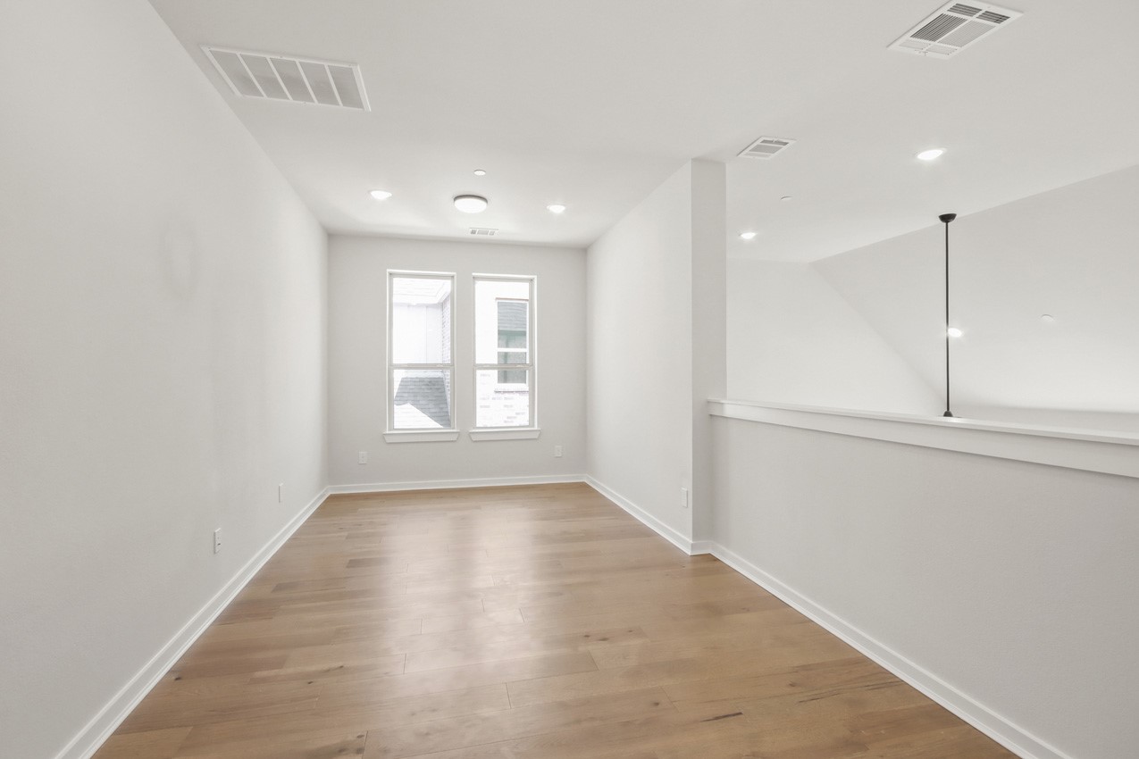 321 Fields Lane Montgomery, TX 77316 - Photo 18 of 20 Loft