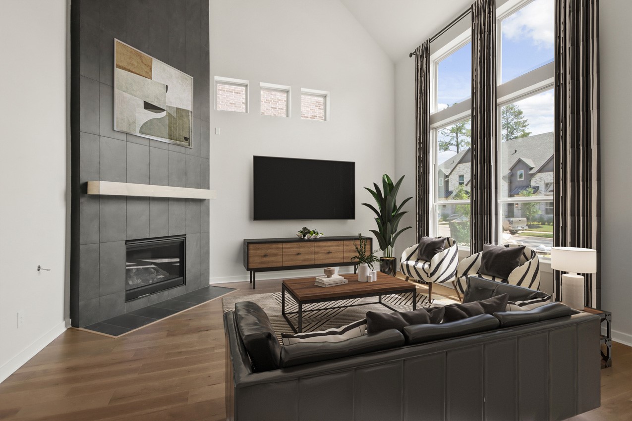 321 Fields Lane Montgomery, TX 77316 - Photo 3 of 20 Family Room - Virtually Staged