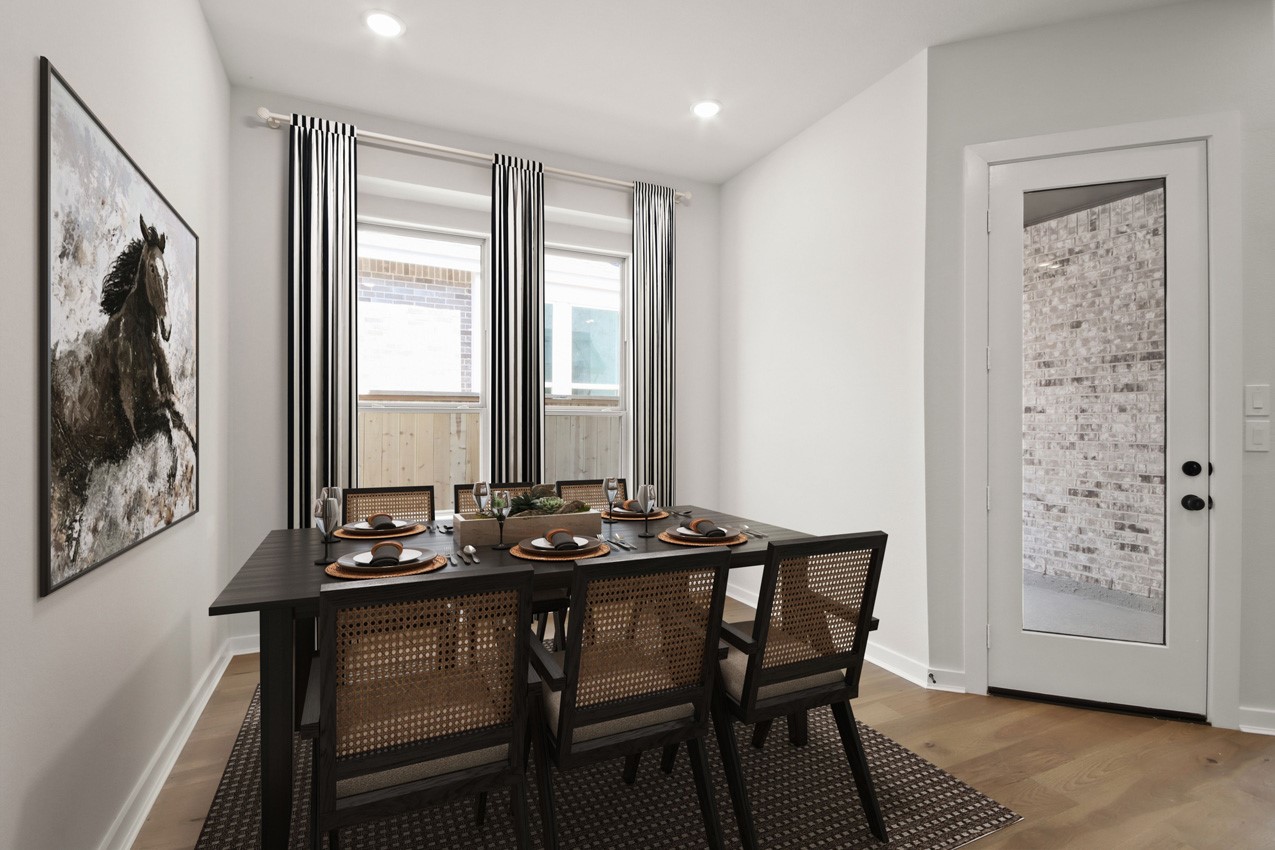 321 Fields Lane Montgomery, TX 77316 - Photo 5 of 20 Dining Area - Virtually Staged