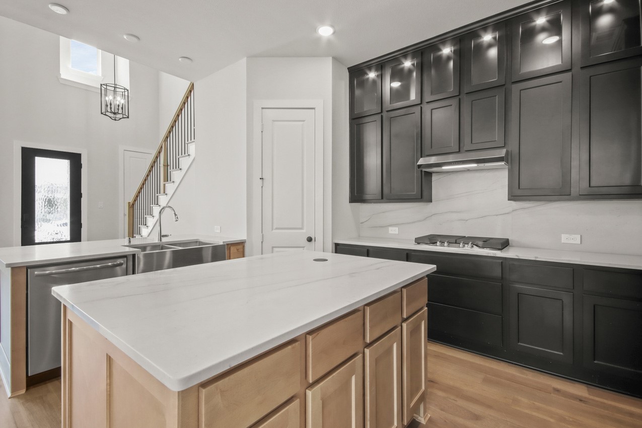 321 Fields Lane Montgomery, TX 77316 - Photo 6 of 20 Kitchen