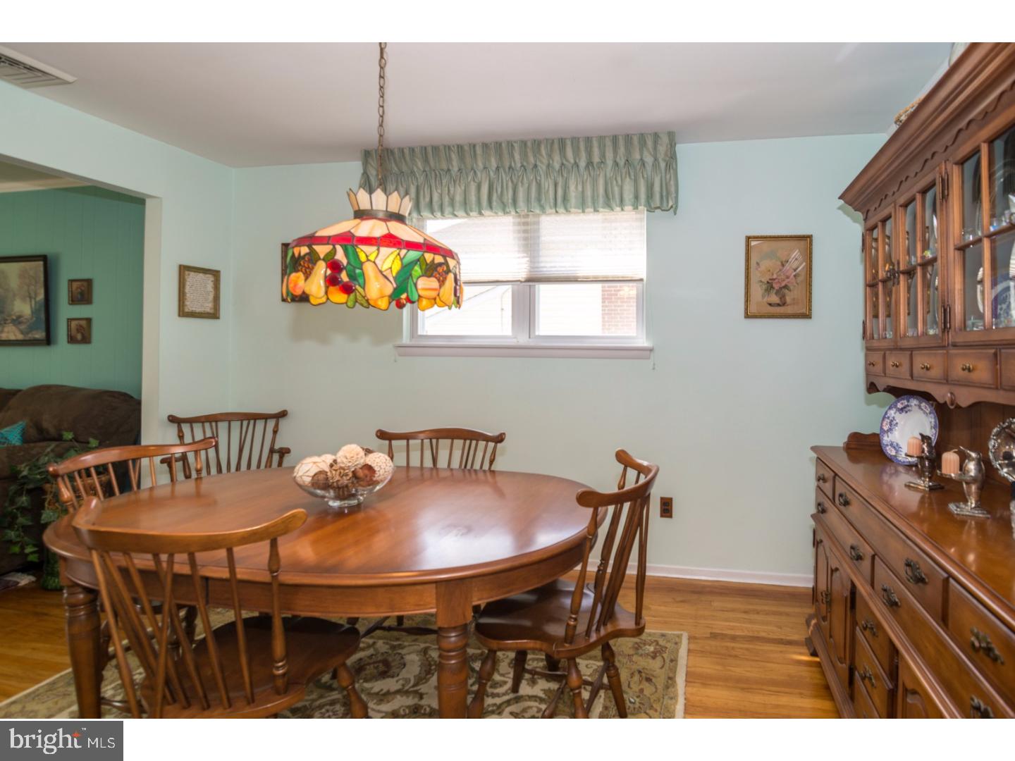 215 Waverly Road Southampton, PA 18966 - Photo 13 of 25 Dining Room