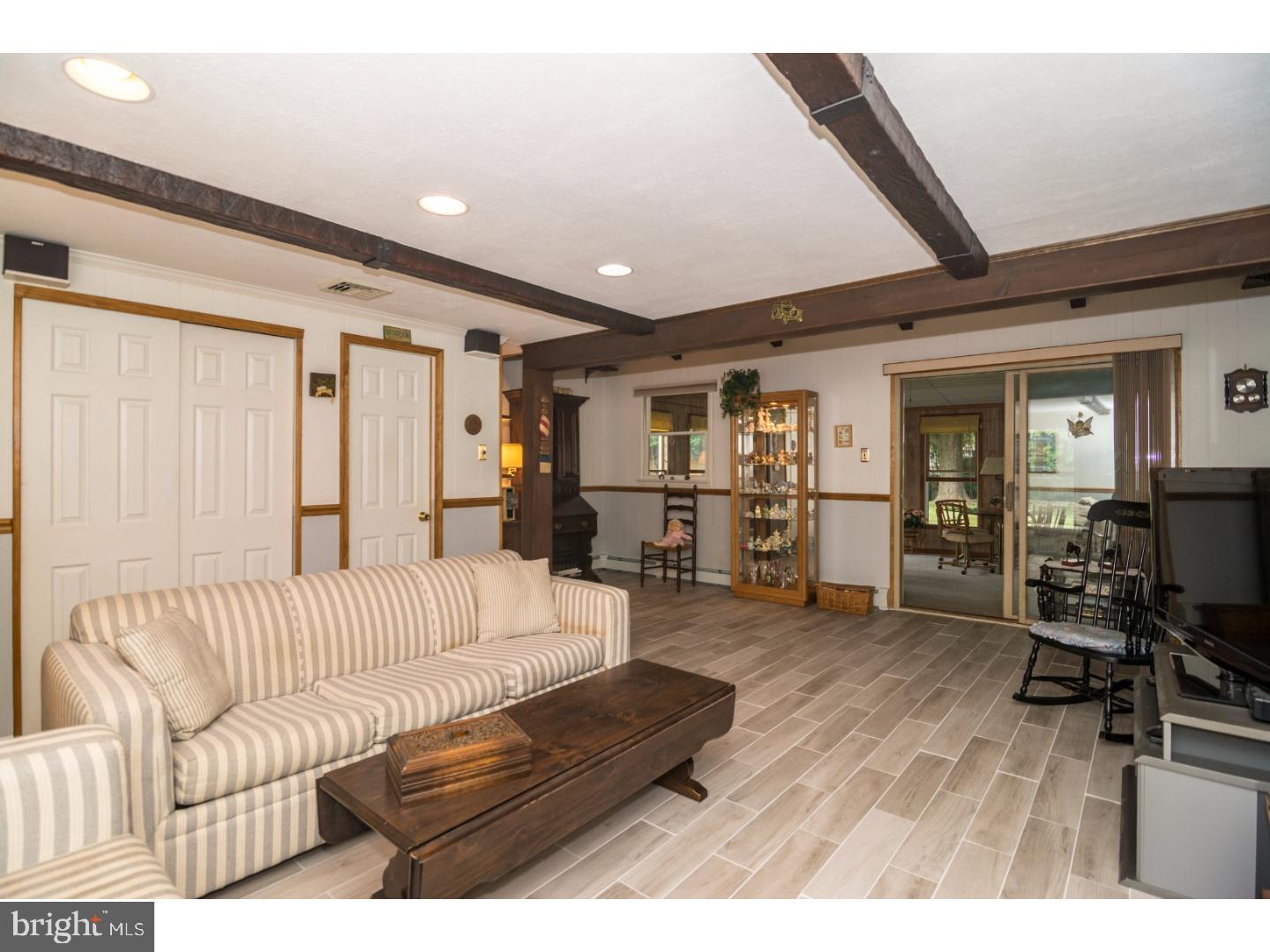 215 Waverly Road Southampton, PA 18966 - Photo 7 of 25 Family Room