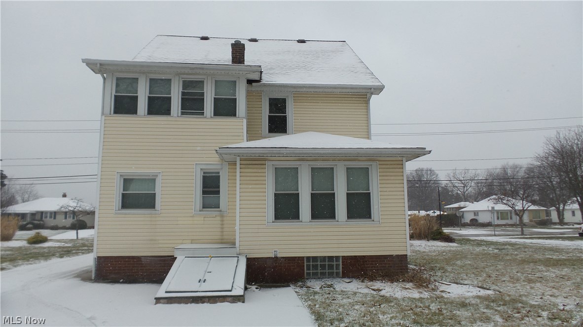 5927 Dunham Road Maple Heights, OH 44137 - Photo 5 of 32