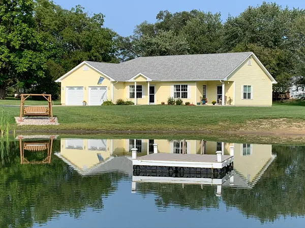 $339,900 | 409 South Jefferson Street, Hebron, IN 46341