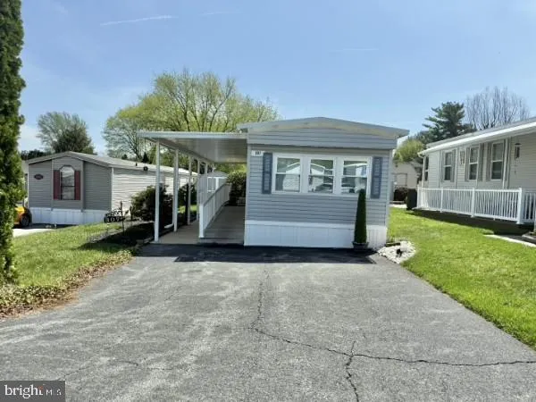 $39,900 | 307 Blue Jay Drive, Red Lion, PA 17356