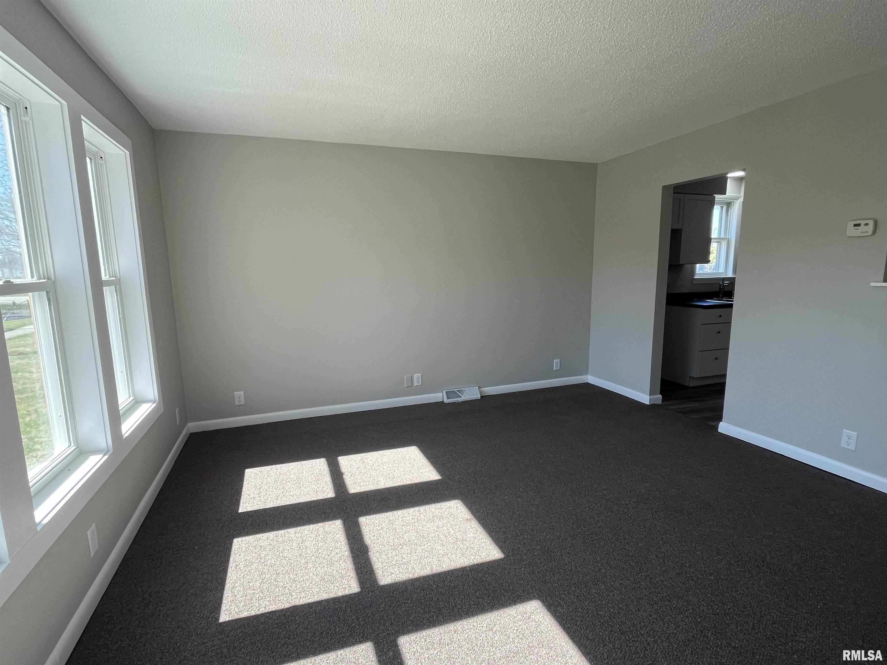 619 West Maple Avenue North Springfield, IL 62702 - Photo 3 of 14