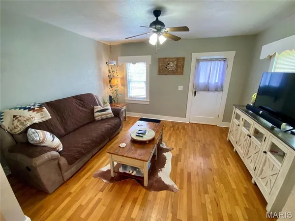 $194,500 | 702 North Farmington Road, Jackson, MO 63755