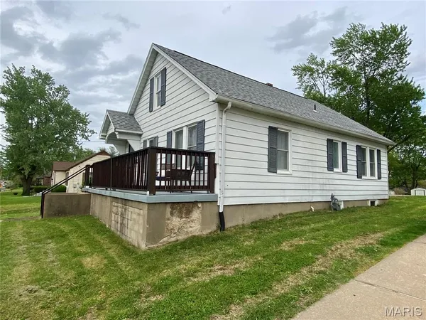 $194,500 | 702 North Farmington Road, Jackson, MO 63755