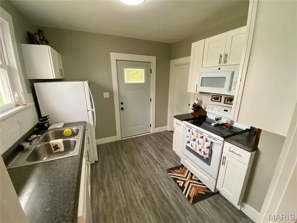 $194,500 | 702 North Farmington Road, Jackson, MO 63755