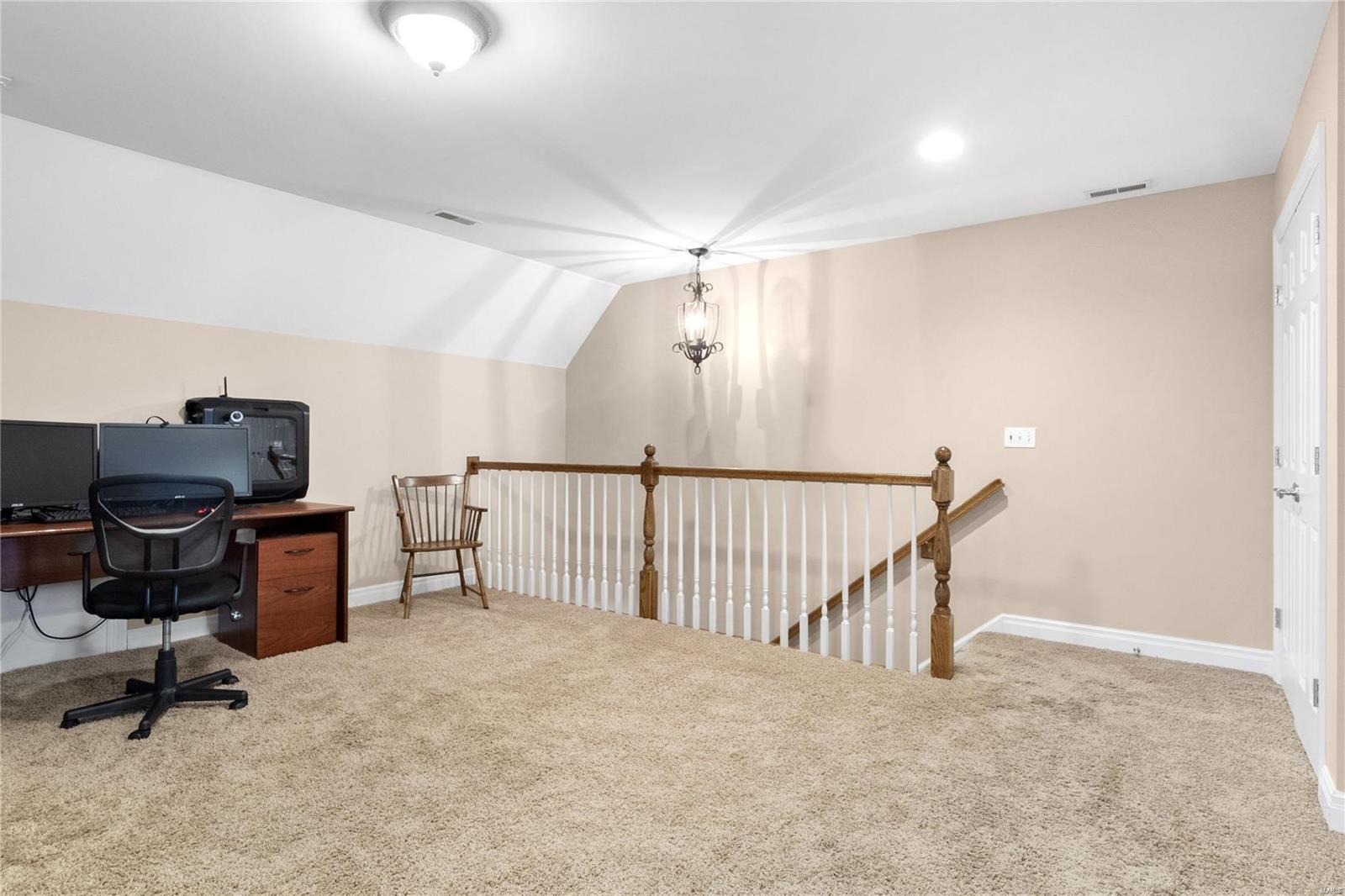 1533 Breezeridge Drive St. Louis, MO 63131 - Photo 27 of 40