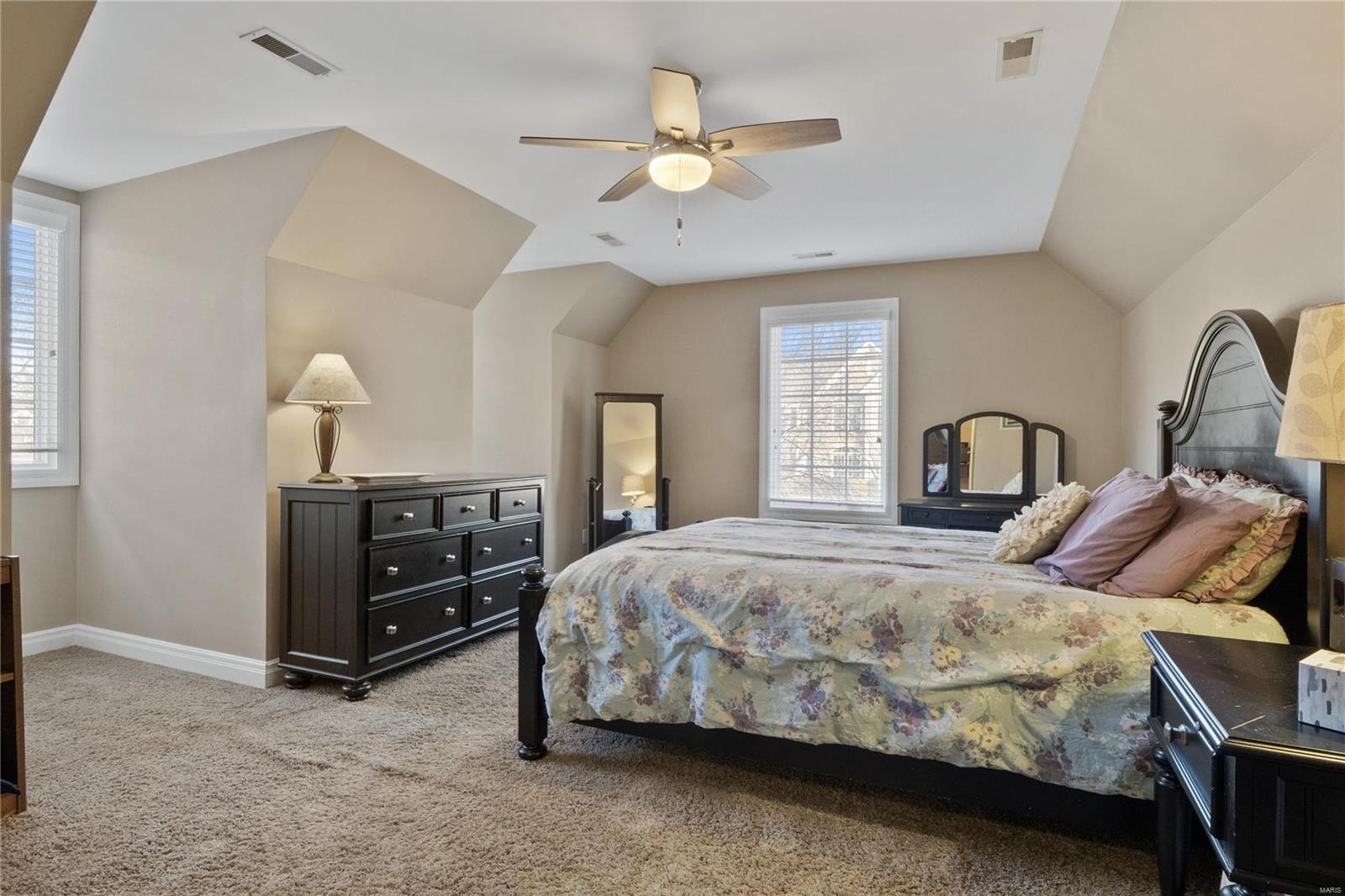 1533 Breezeridge Drive St. Louis, MO 63131 - Photo 32 of 40