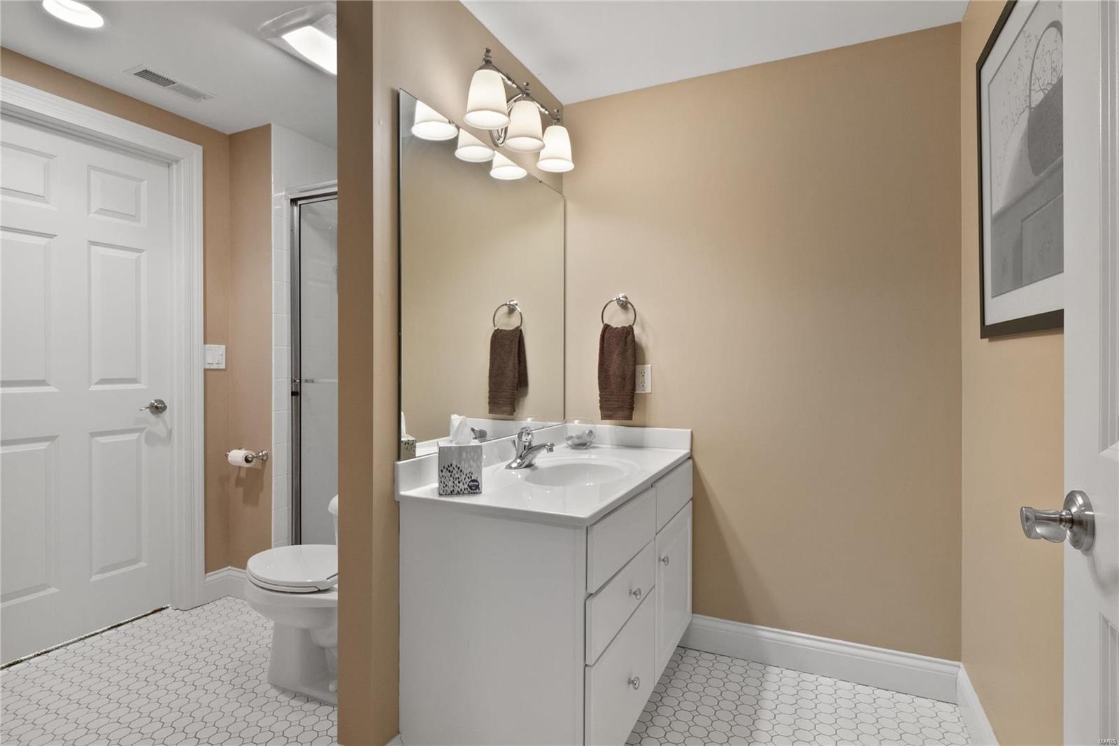 1533 Breezeridge Drive St. Louis, MO 63131 - Photo 38 of 40