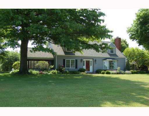 5635 Tuscarawas Road Beaver, PA 15009 - Photo 1 of 8 Exterior Front.