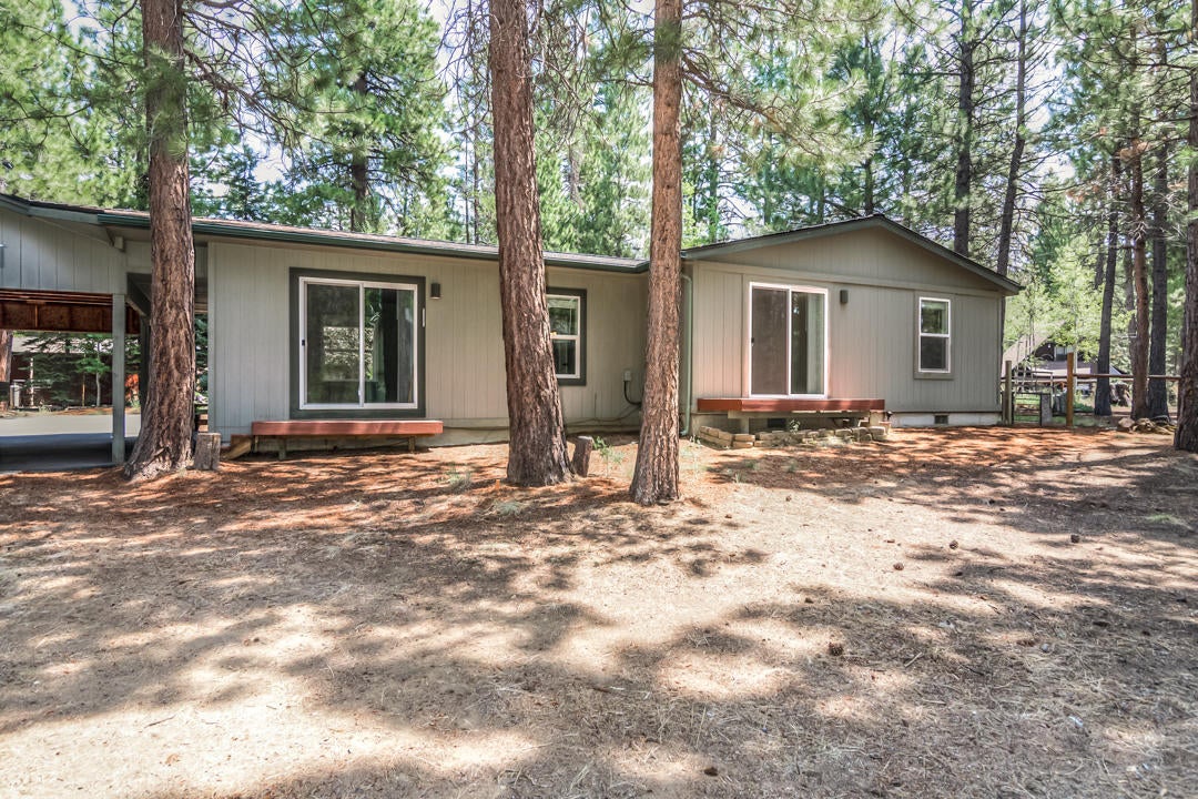 16879 Covina Road Bend, OR 97707 - Photo 36 of 46 34