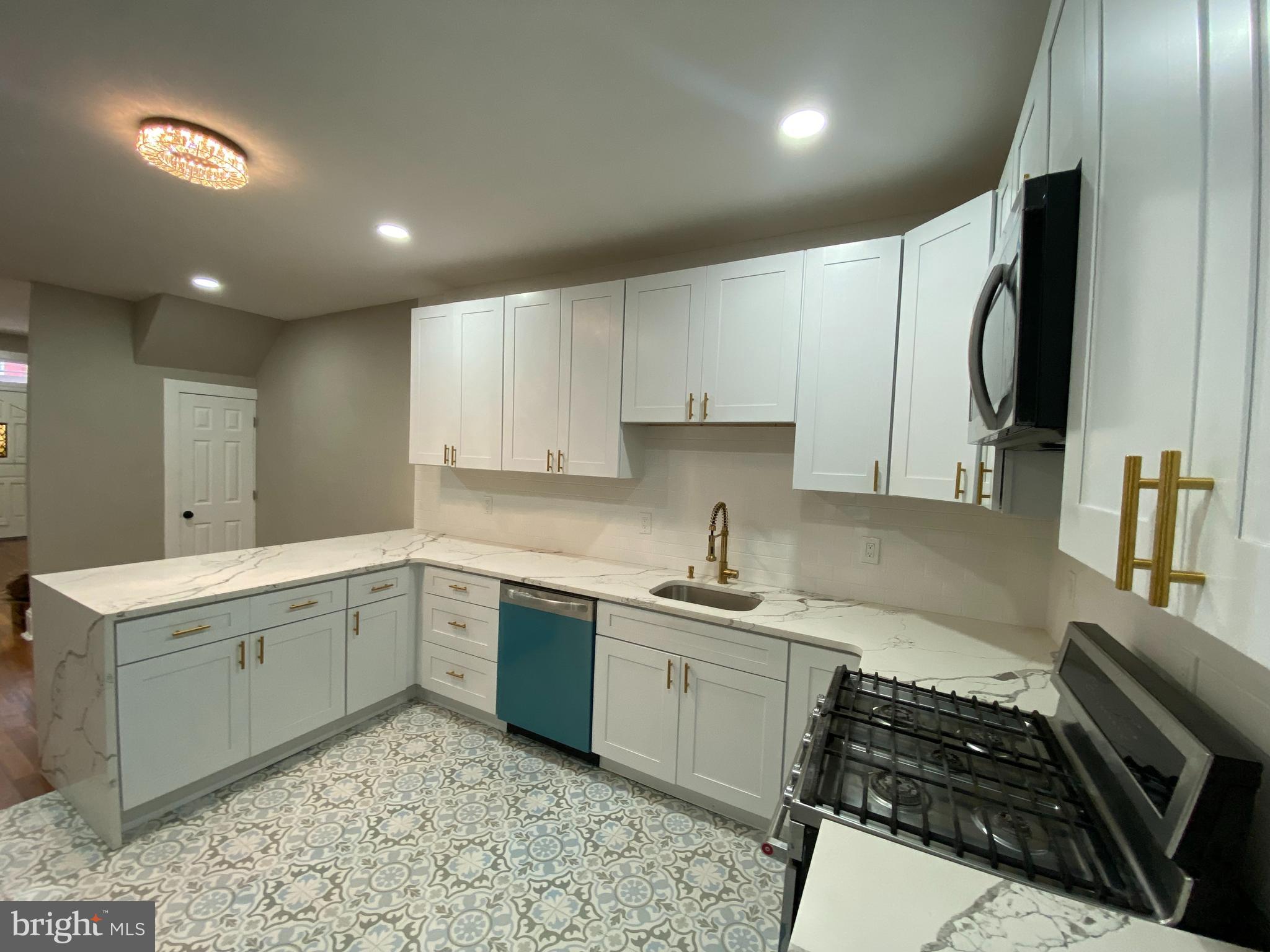 1352 South 46th Street Philadelphia, PA 19143 - Photo 10 of 24