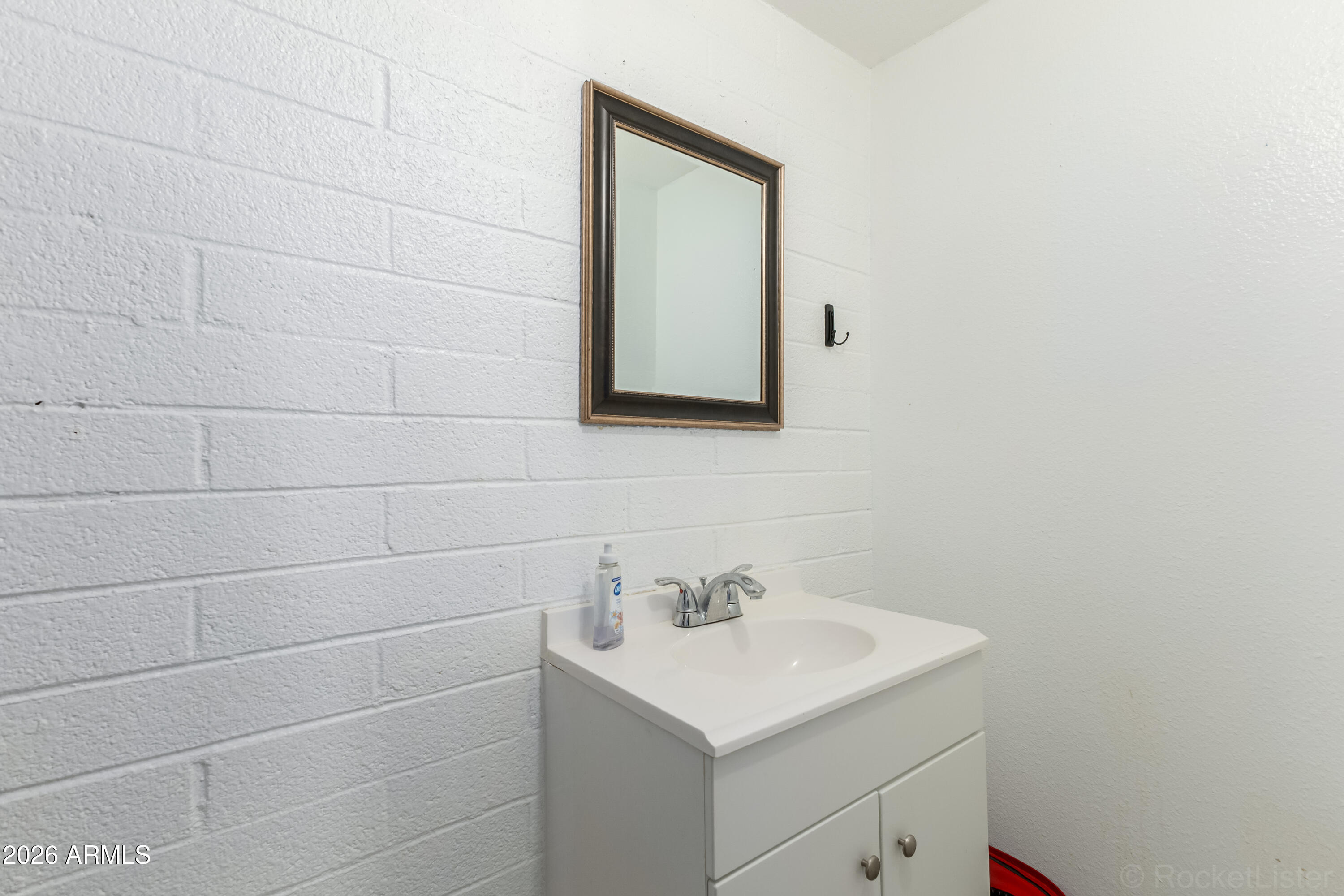 600 South Dobson Road, Unit 138 Mesa, AZ 85202 - Photo 25 of 30 Dobson half bath