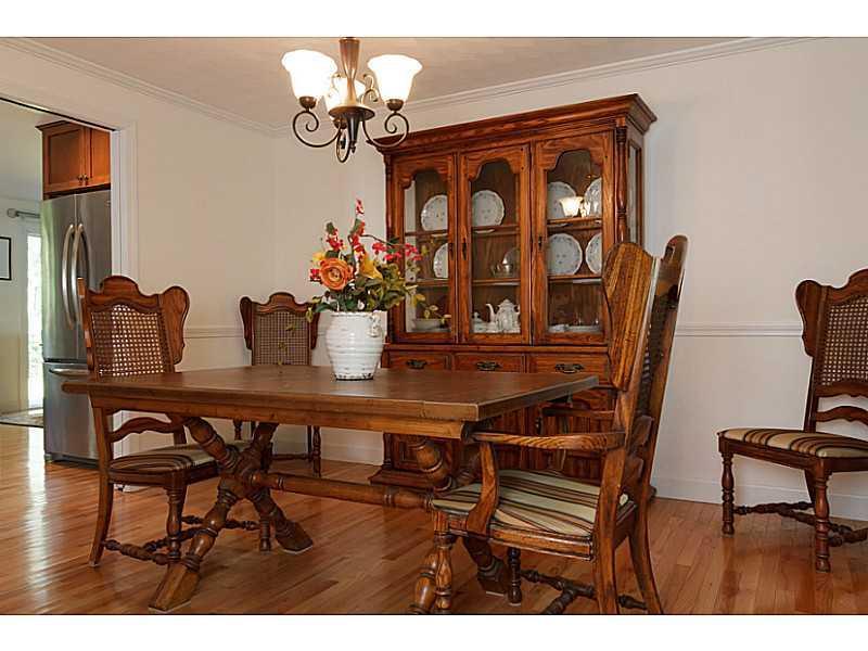 4 High Point Road Scarborough, ME 04074 - Photo 12 of 35 Dining Room.
