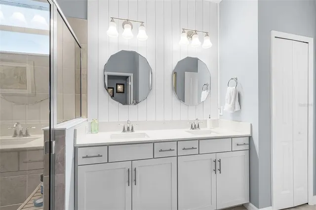 $379,000 | 11420 Burgundy Drive, Venice, FL 34293