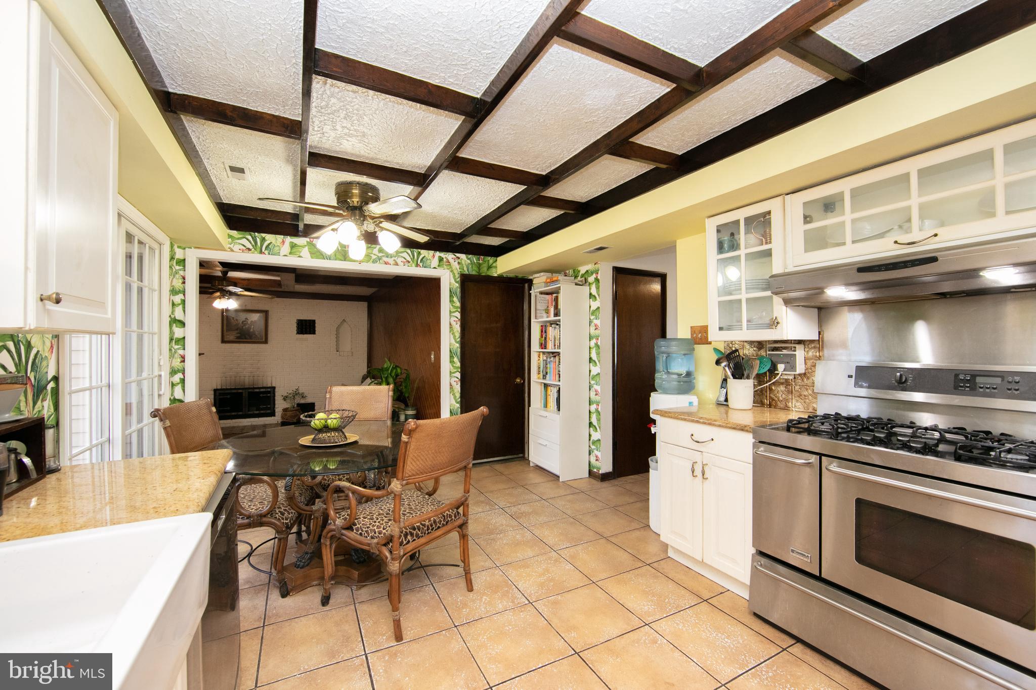 208 Redstone Ridge Deptford, NJ 08096 - Photo 21 of 27 Kitchen