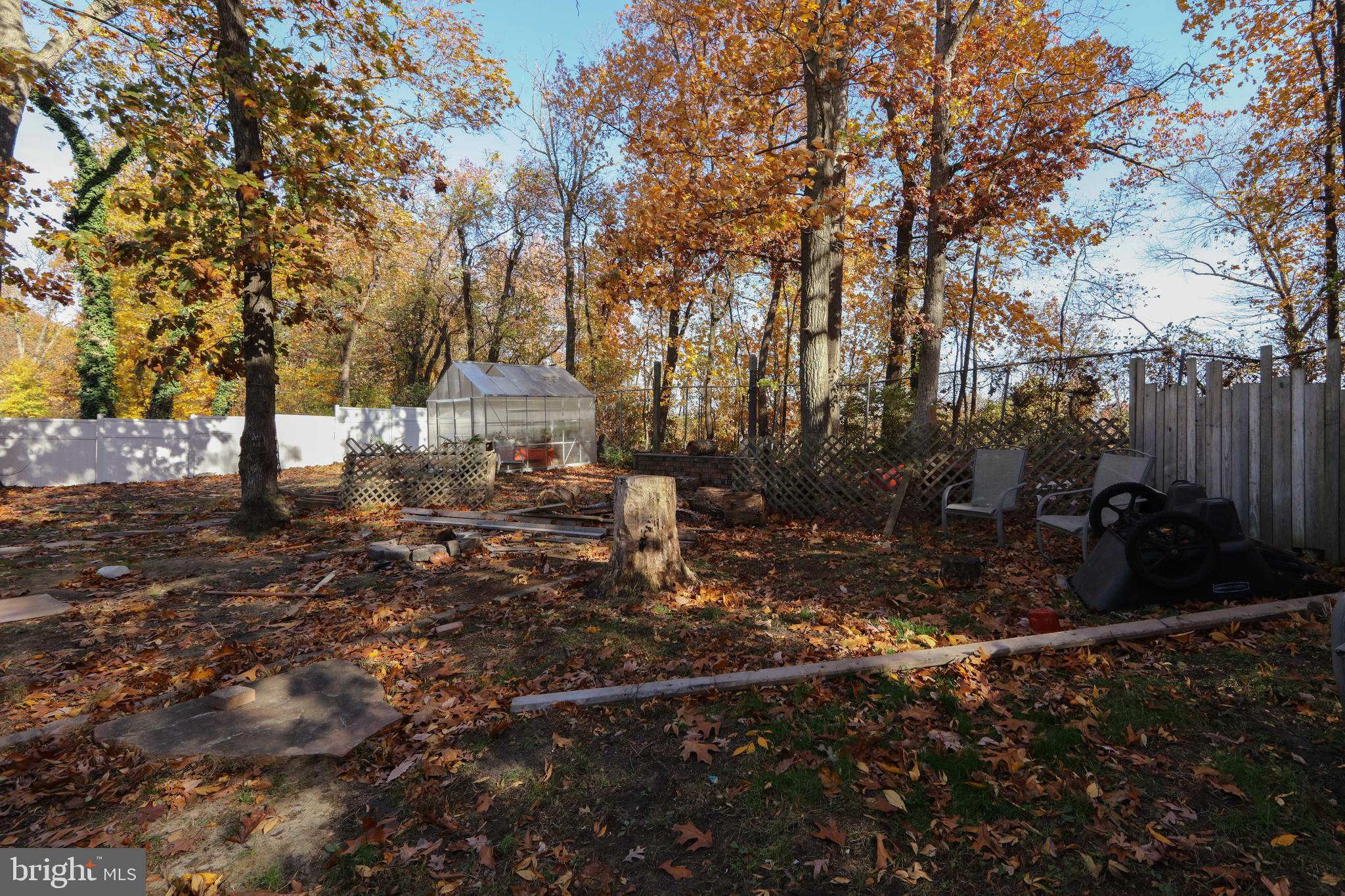 208 Redstone Ridge Deptford, NJ 08096 - Photo 4 of 27 Back yard