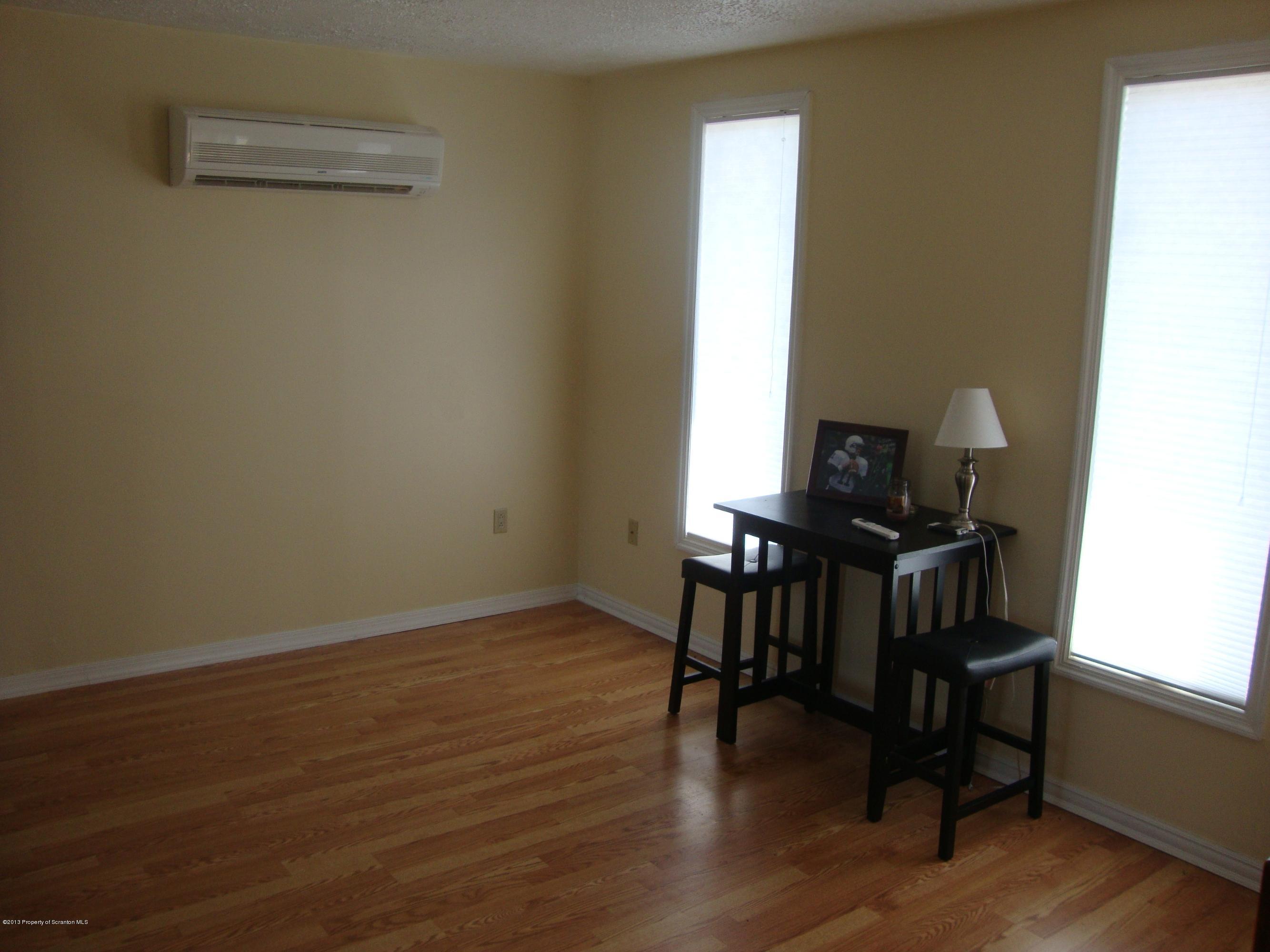 210 Rinaldi Drive Taylor, PA 18517 - Photo 4 of 20 Gallery Image 4