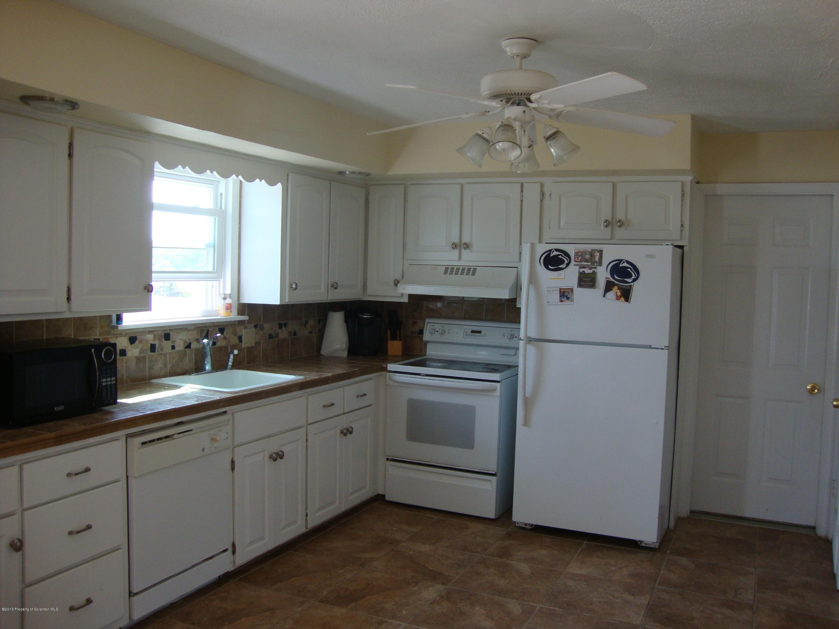 210 Rinaldi Drive Taylor, PA 18517 - Photo 5 of 20 Gallery Image 5