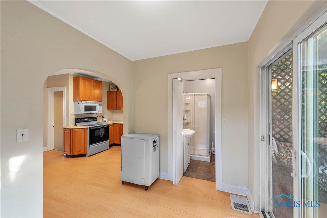 5833 Chippewa Road Toledo, OH 43613 - Photo 17 of 36 Gallery Image 17