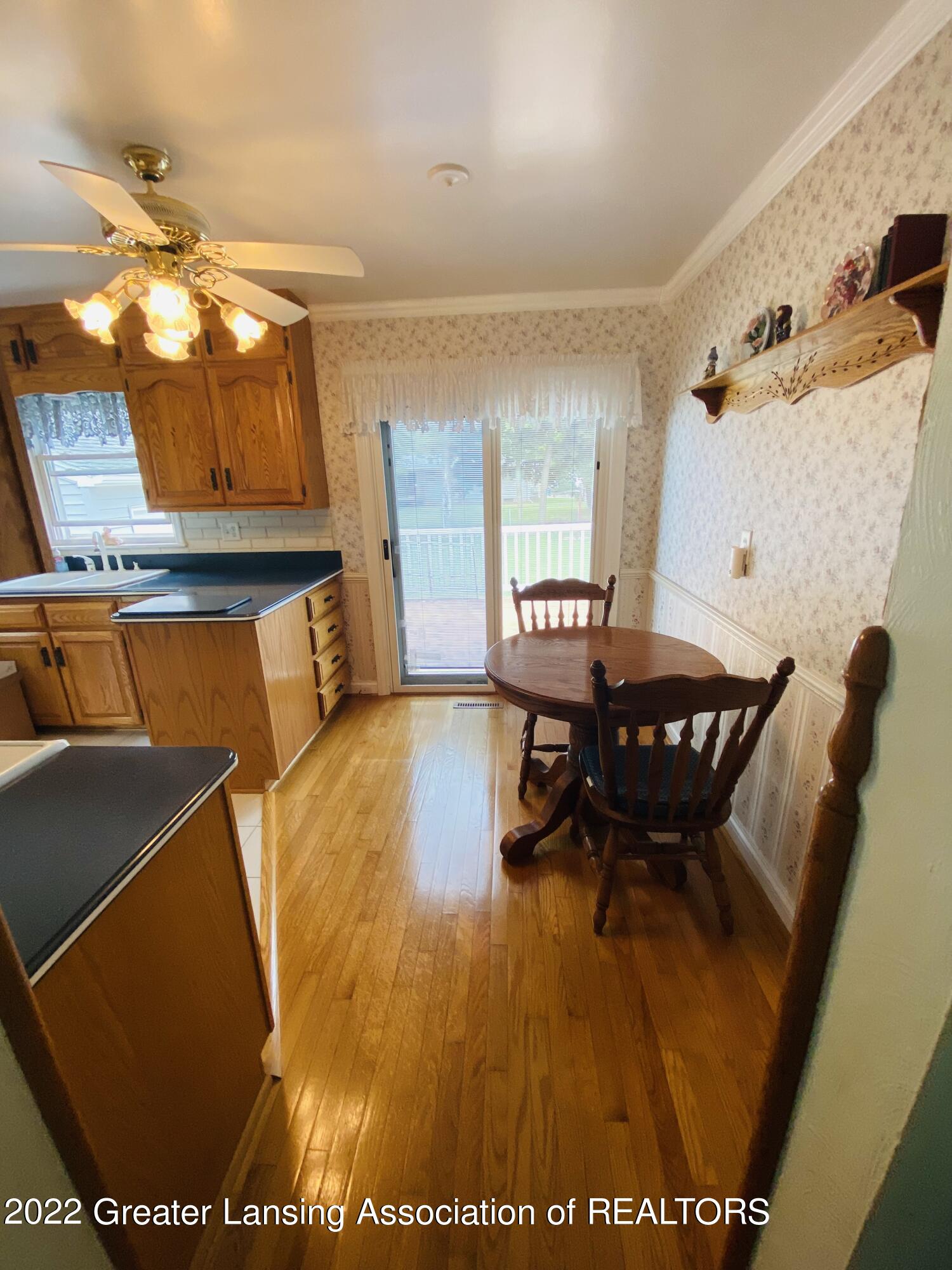 5716 Hilliard Road Lansing, MI 48911 - Photo 13 of 31 Dining