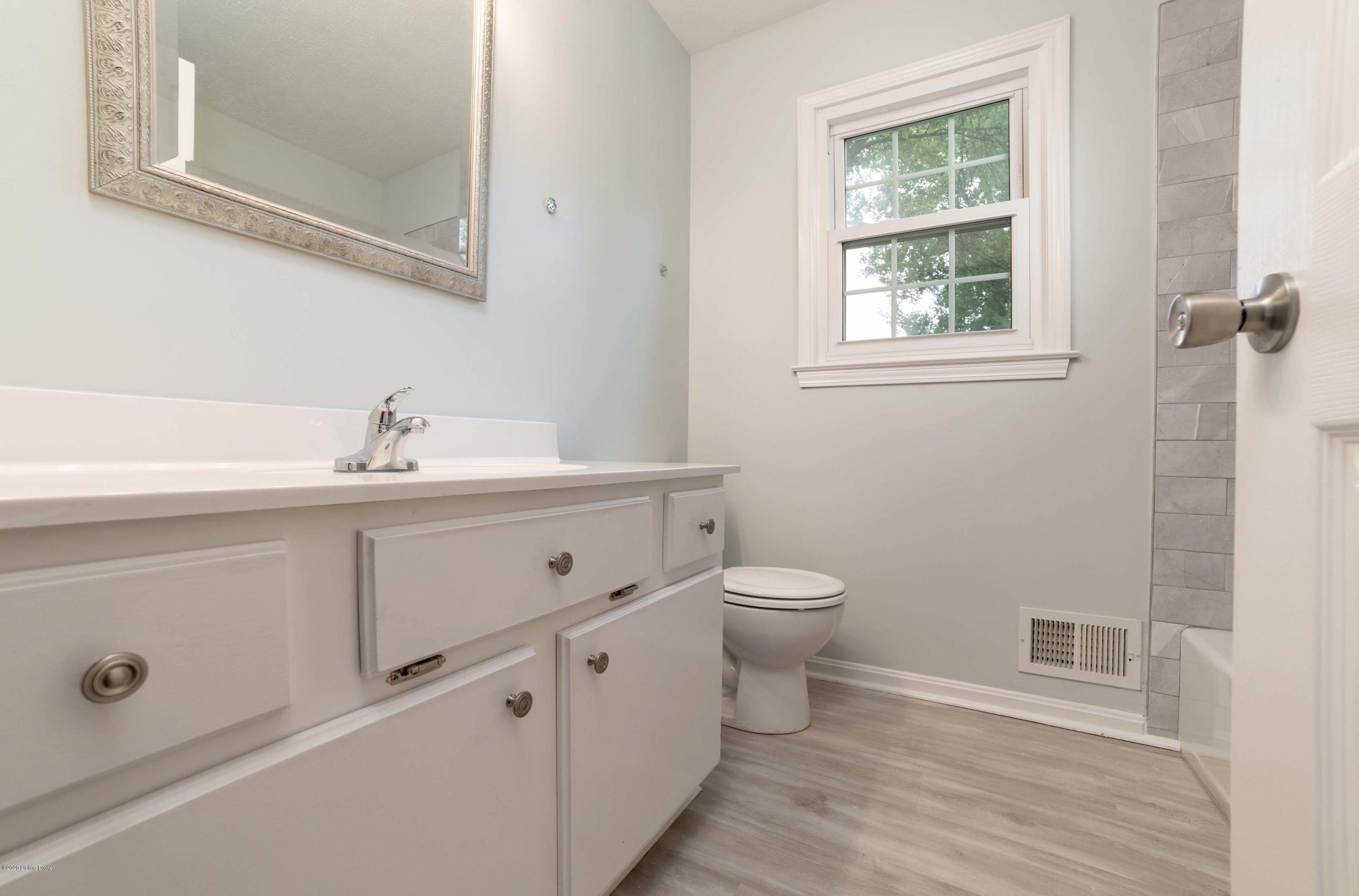 2808 Wareham Road Louisville, KY 40242 - Photo 47 of 70 Wareham047