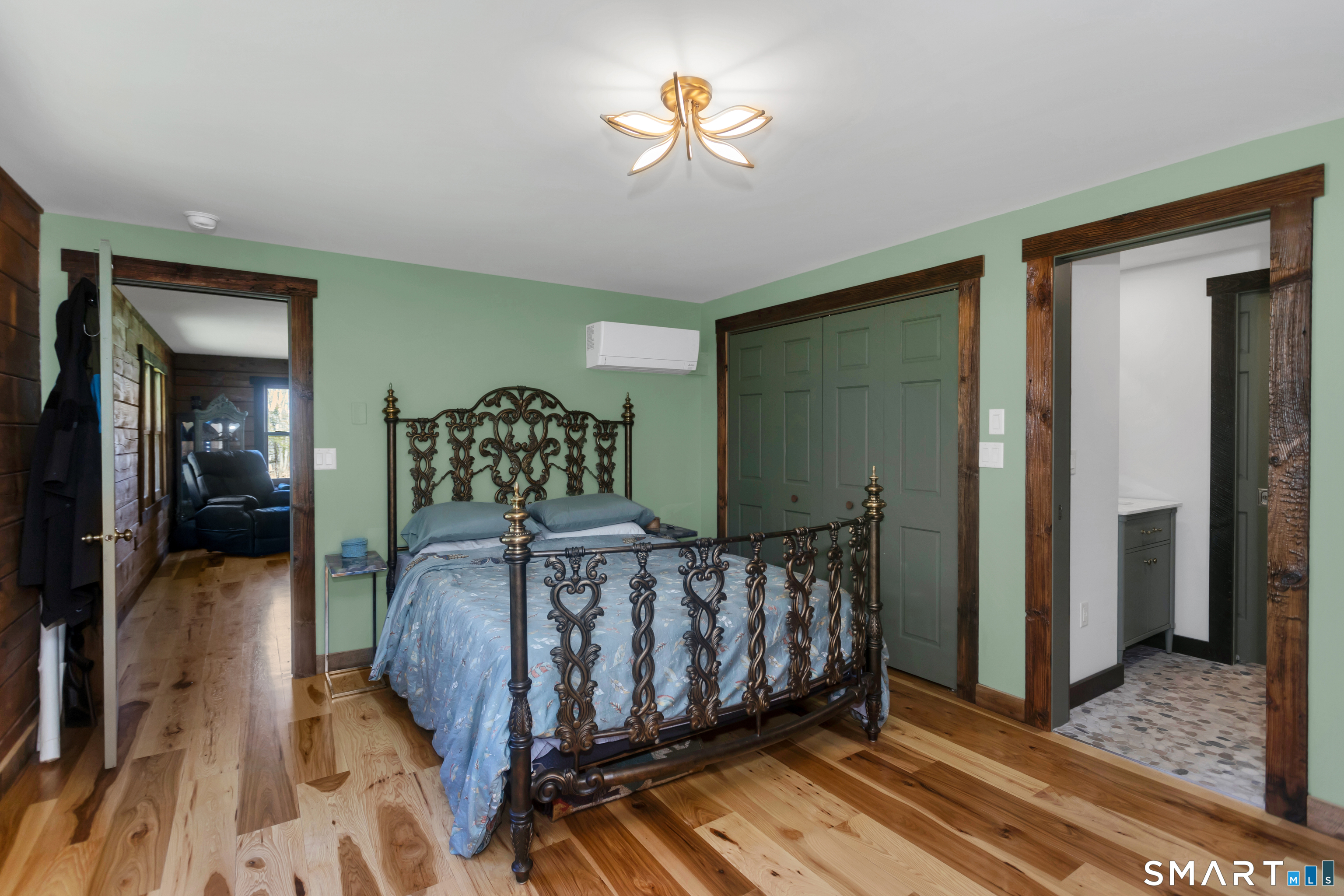 174 South Grand Street Suffield, CT 06093 - Photo 17 of 40
