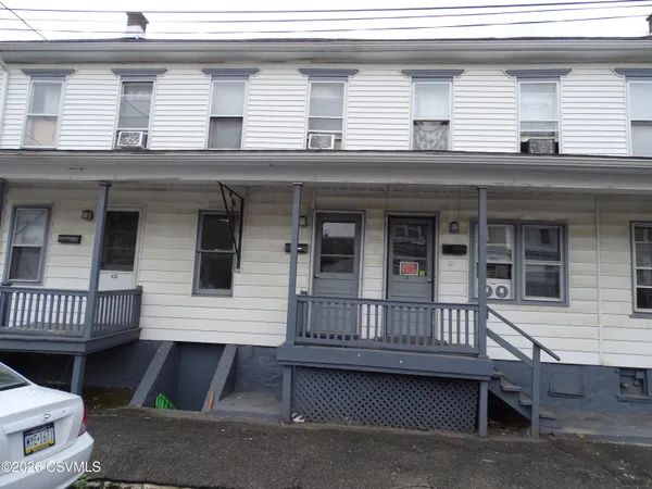 $575 | 418 East Avenue, Mount Carmel, PA 17851