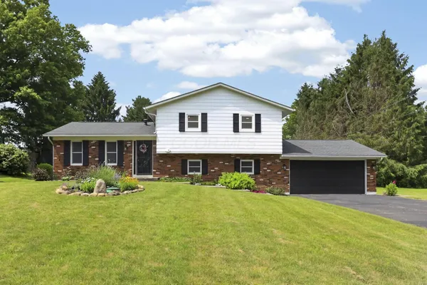 $410,000 | 65 Amberly Drive, Granville, OH 43023