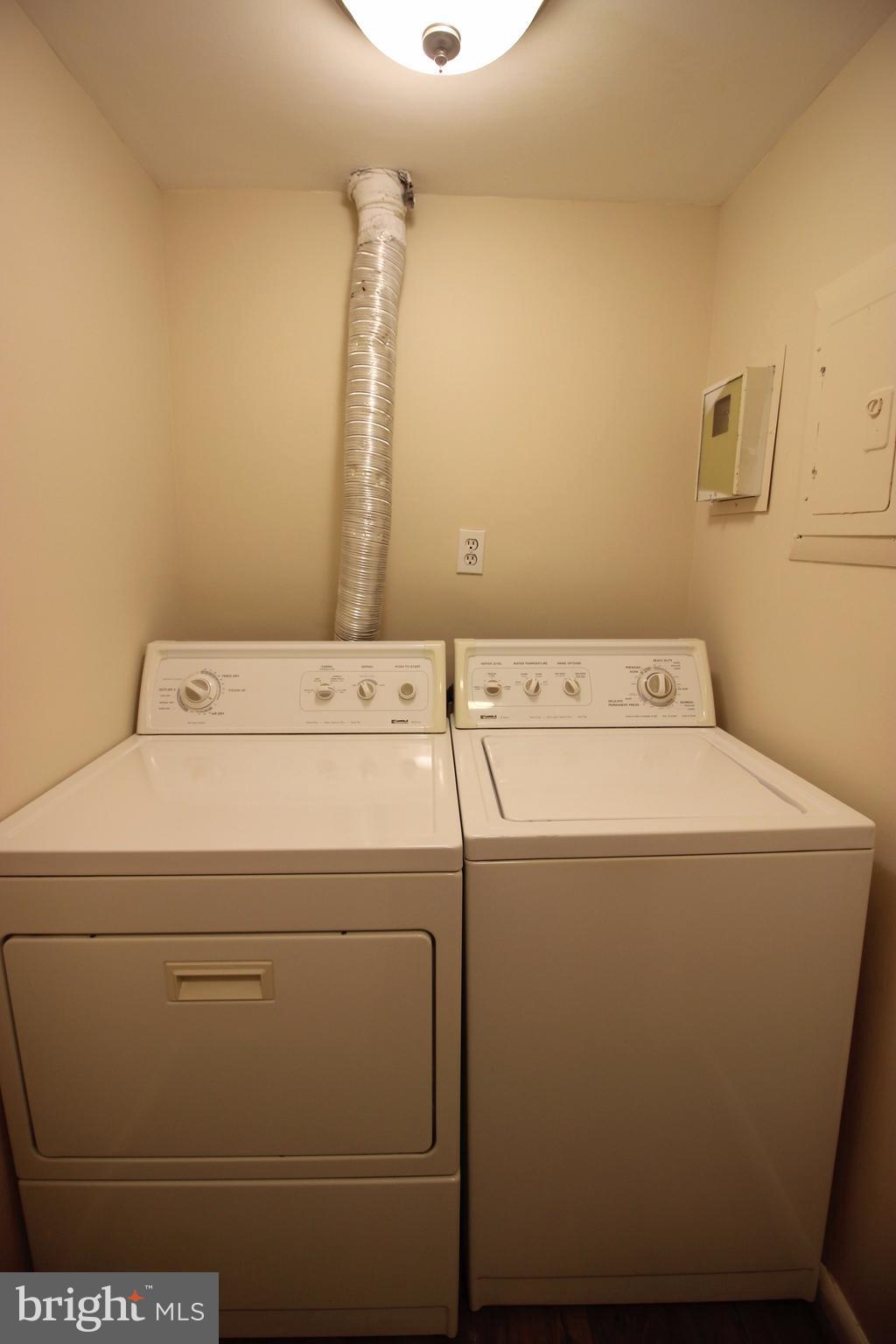 11236 Chestnut Grove Square, Unit 262 Reston, VA 20190 - Photo 17 of 26 Laundry