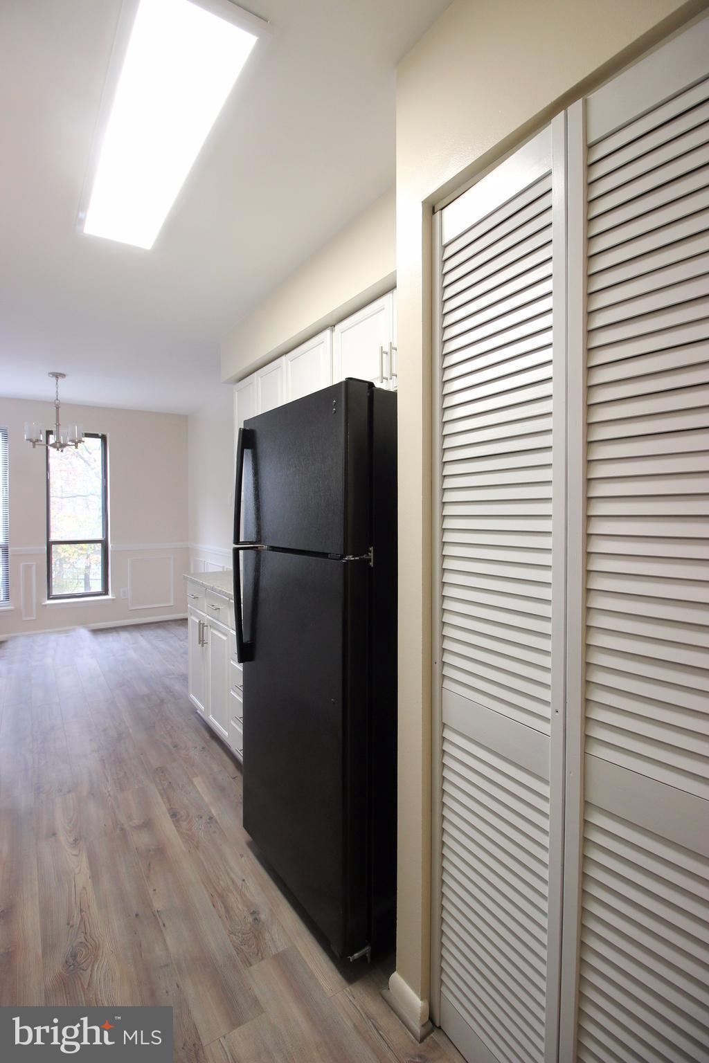11236 Chestnut Grove Square, Unit 262 Reston, VA 20190 - Photo 6 of 26 Kitchen