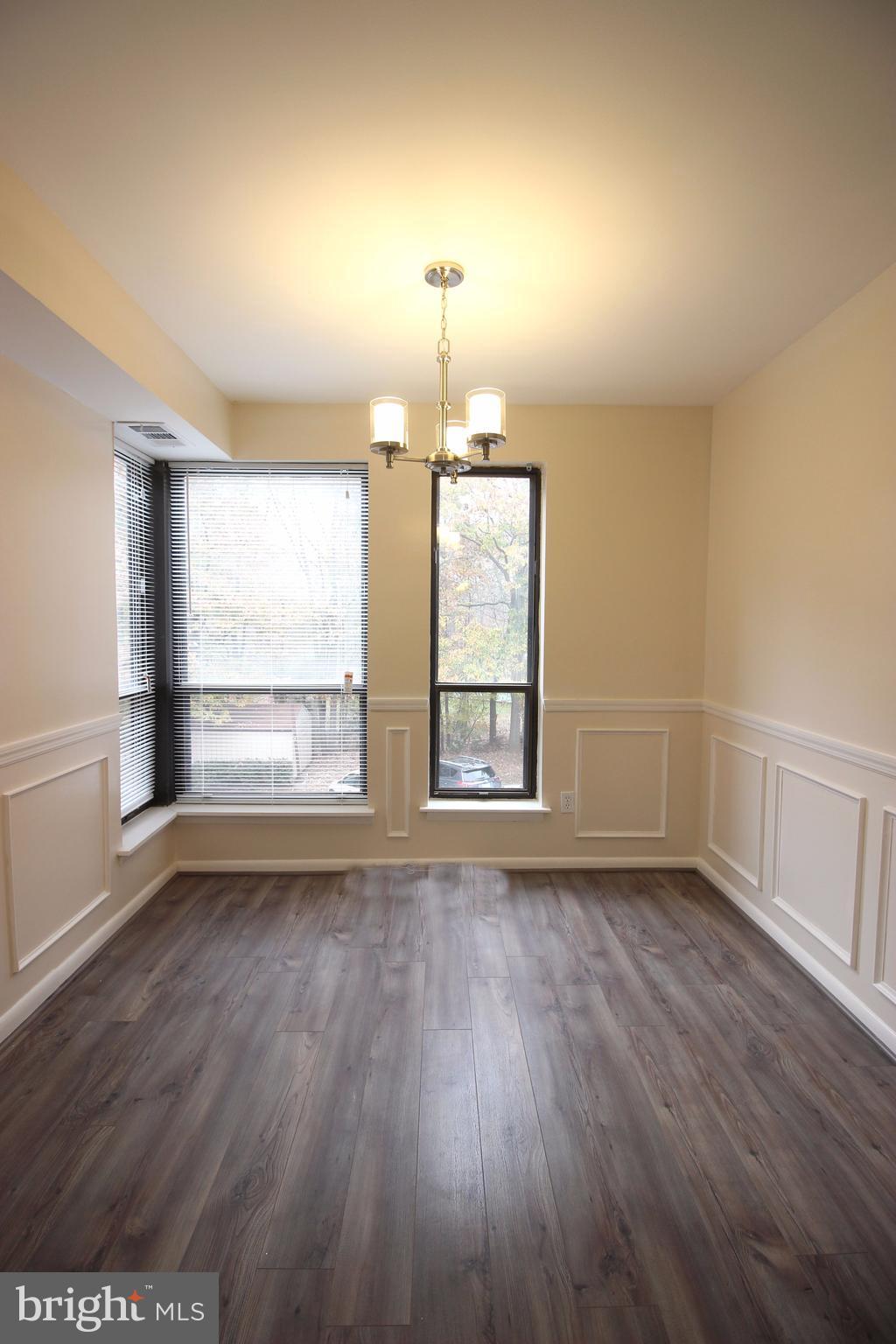 11236 Chestnut Grove Square, Unit 262 Reston, VA 20190 - Photo 8 of 26 Kitchen