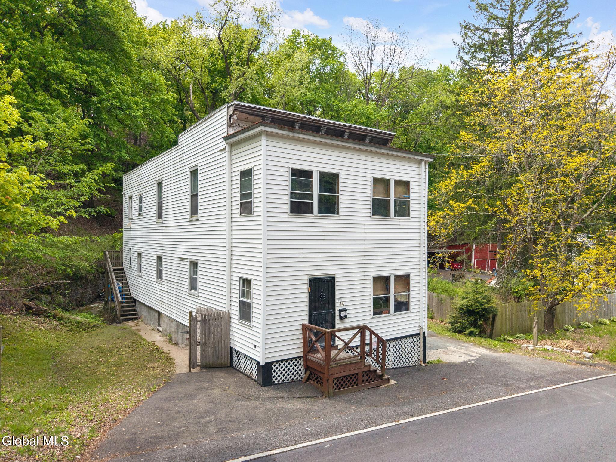 44 Spring Avenue Troy, NY 12180 - Photo 2 of 31 img69