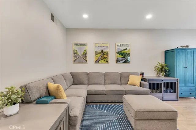 $1,149,000 | 210 Concerto Drive, Oak Park, CA 91377