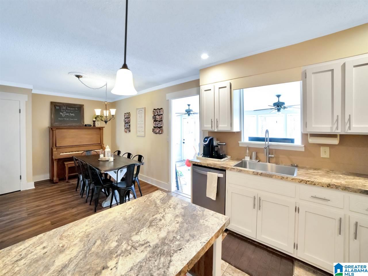 921 Frontier Drive Pelham, AL 35124 - Photo 5 of 25