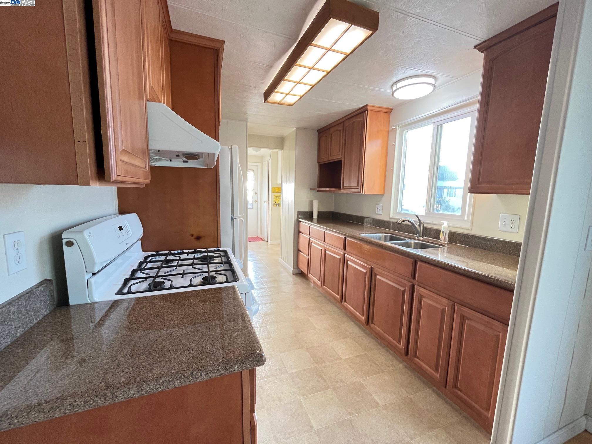 4141 Deep Creek Road, Unit 180 Fremont, CA 94555 - Photo 5 of 24