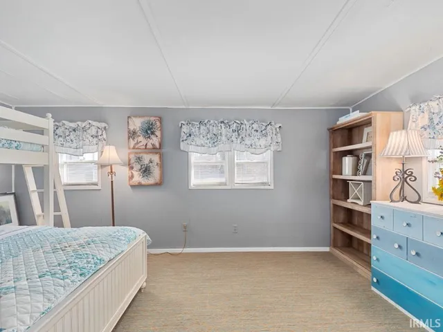 $260,000 | 7070 South 80th Street East, Wolcottville, IN 46795