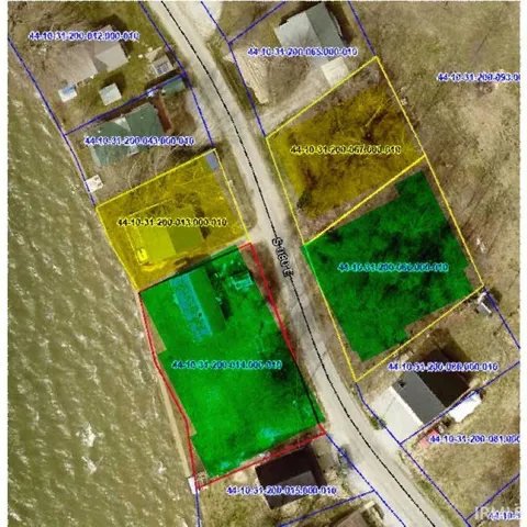 $260,000 | 7070 South 80th Street East, Wolcottville, IN 46795