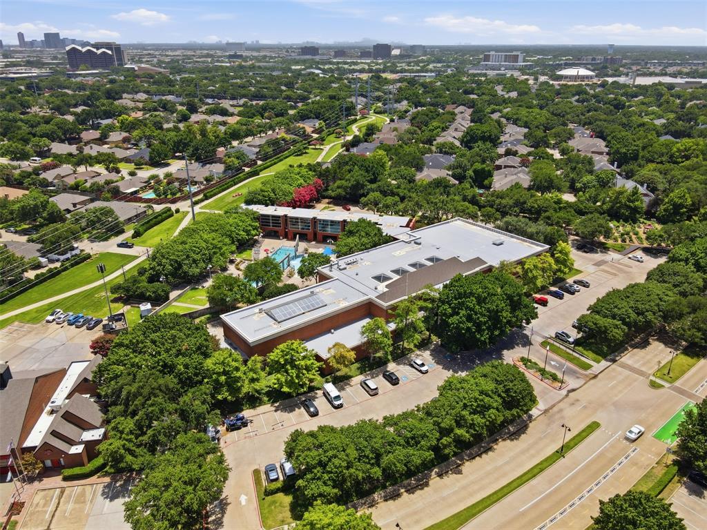 14584 Blueberry Court Addison, TX 75001 - Photo 38 of 40 an aerial view of a city with lots of residential buildings