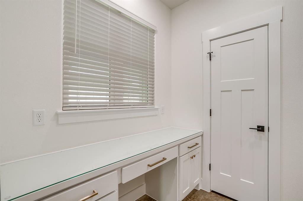 100 Cardinal Wds Granbury, TX 76049 - Photo 14 of 32 a view of a kitchen cabinets and window