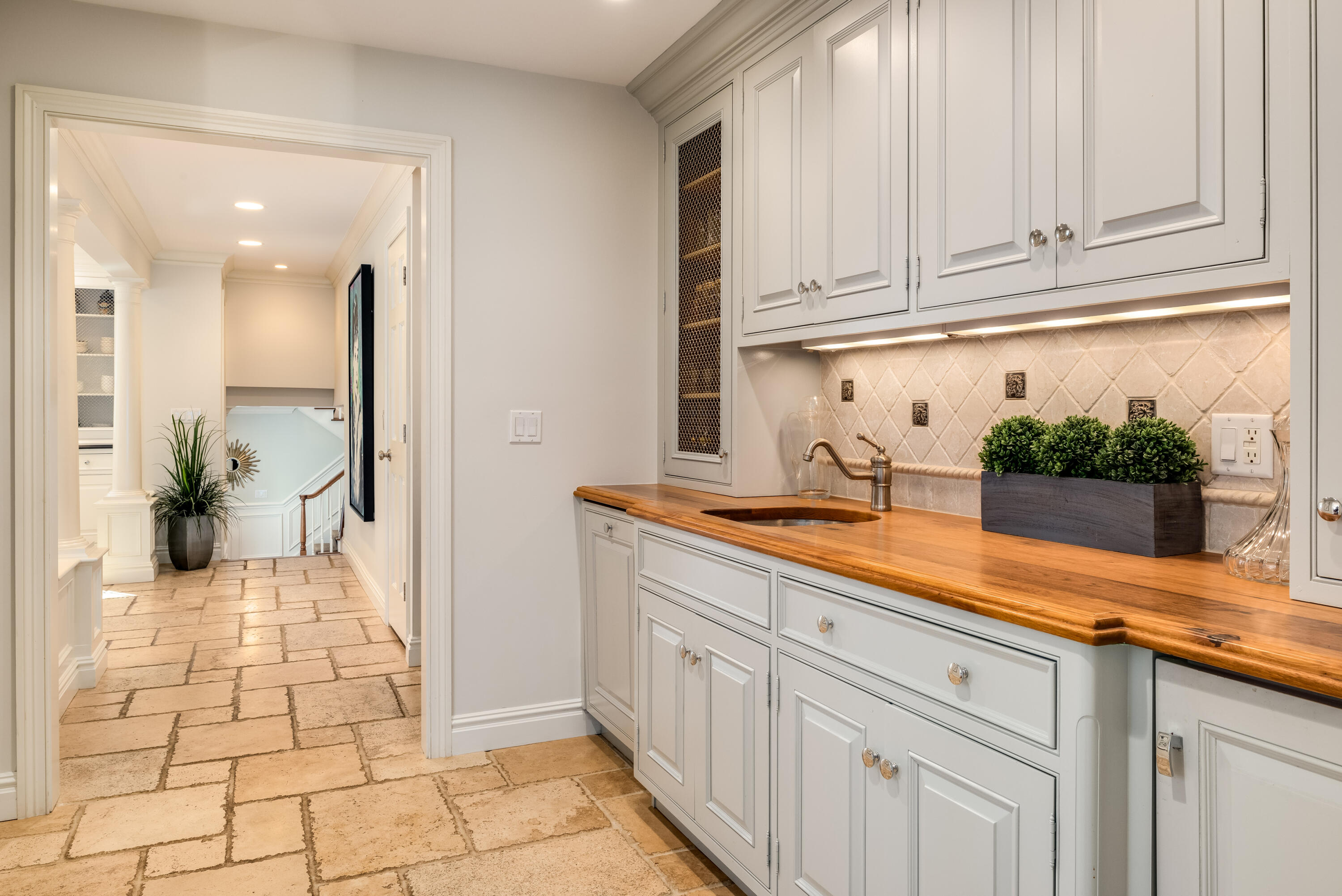 58 Allwood Road Darien, CT 06820 - Photo 11 of 38 Butler's Pantry
