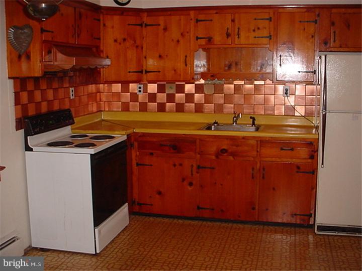 427 Swartley Road Hatfield, PA 19440 - Photo 4 of 13 Gallery Image 4