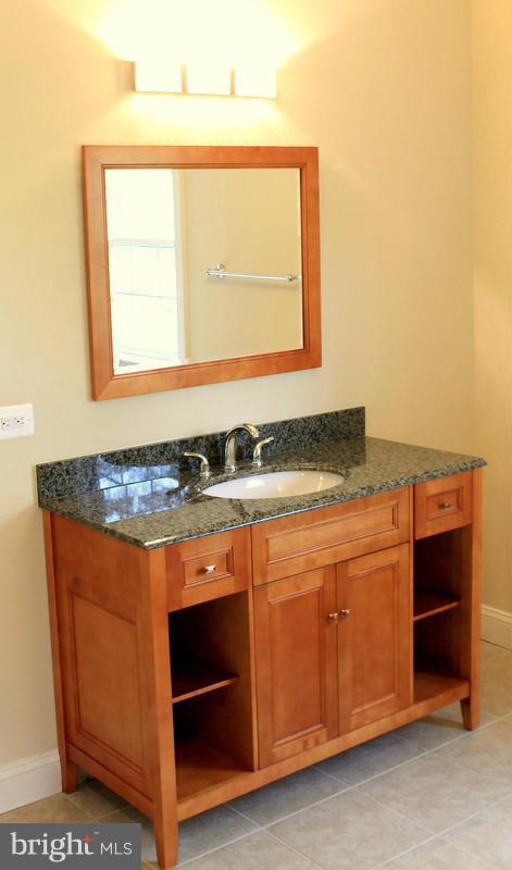 7343 Hooes Road Springfield, VA 22150 - Photo 16 of 22 Interior (General)